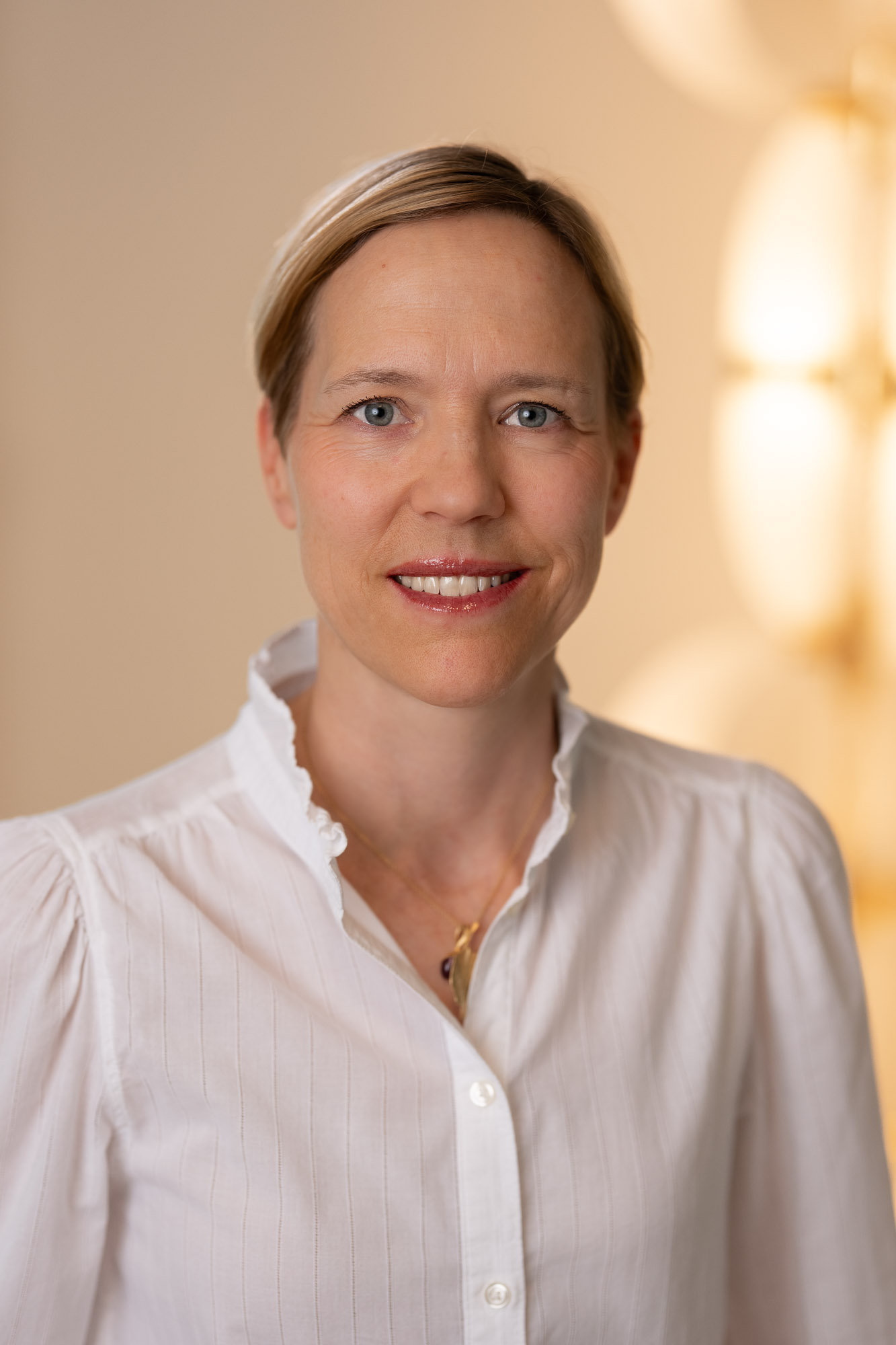 Dr. med. Julia lacoste